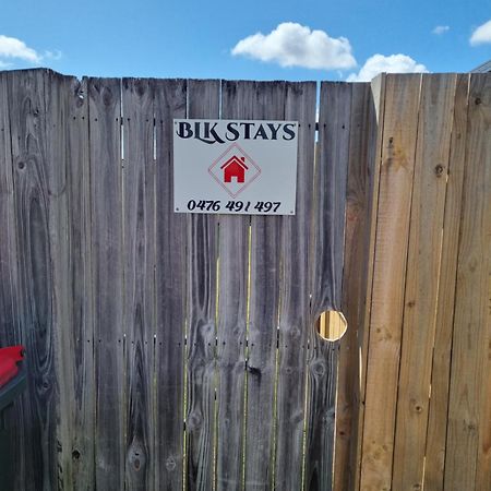 Blk Stays Guest House Deluxe Units Morayfield Buitenkant foto