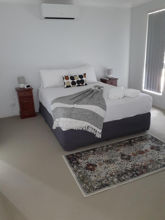 Blk Stays Guest House Deluxe Units Morayfield Buitenkant foto