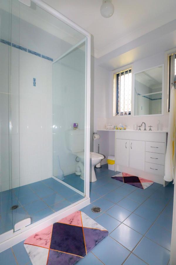 Blk Stays Guest House Deluxe Units Morayfield Buitenkant foto